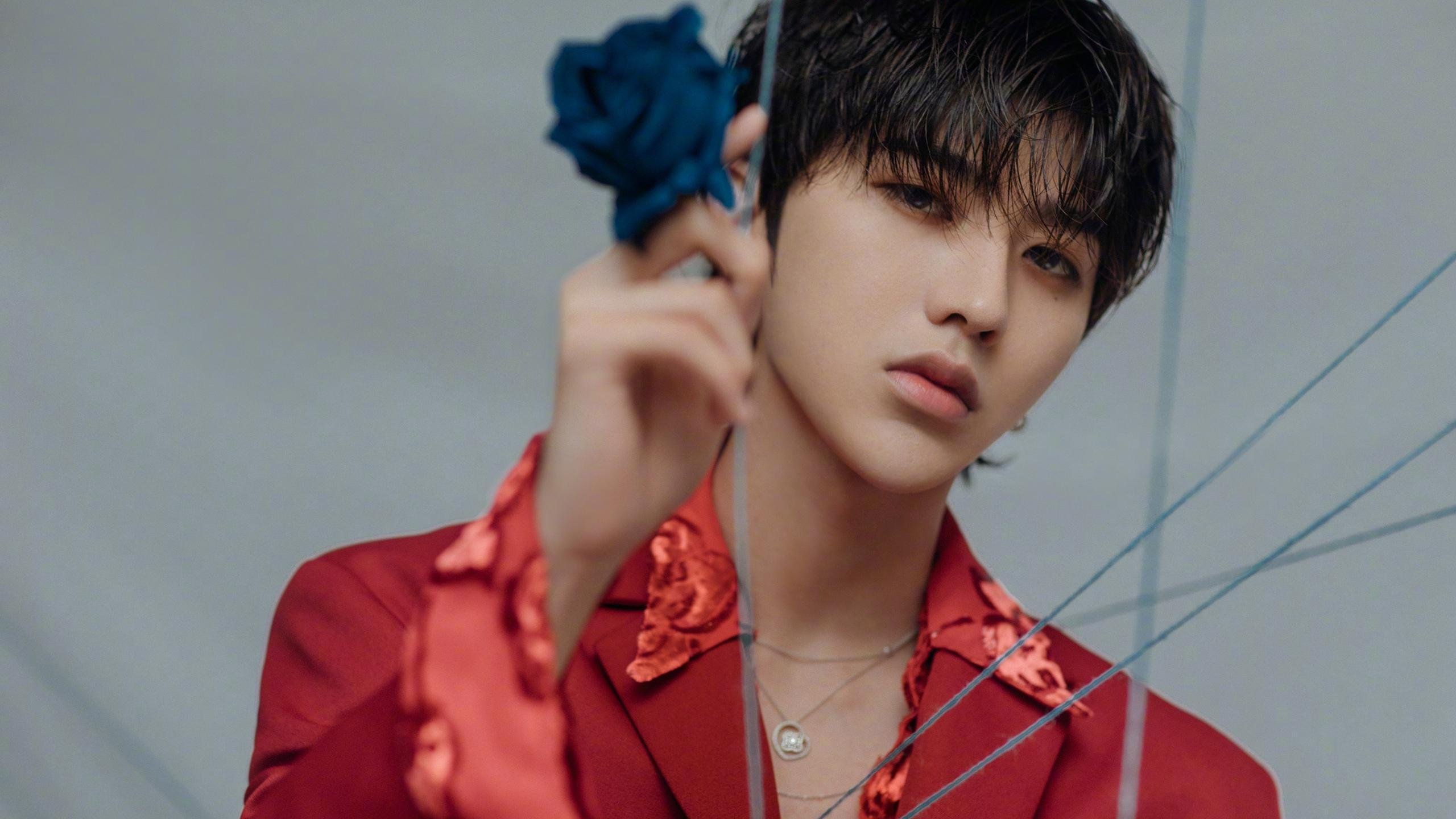 开云网页-_技术分析：多拍连续击球的关键技巧_，双手连续拍球